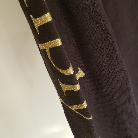 Simply Southern Long Sleeve Tee Black Red Plaid Elephant Graphic Size Small NWOT - Picture 5 of 10